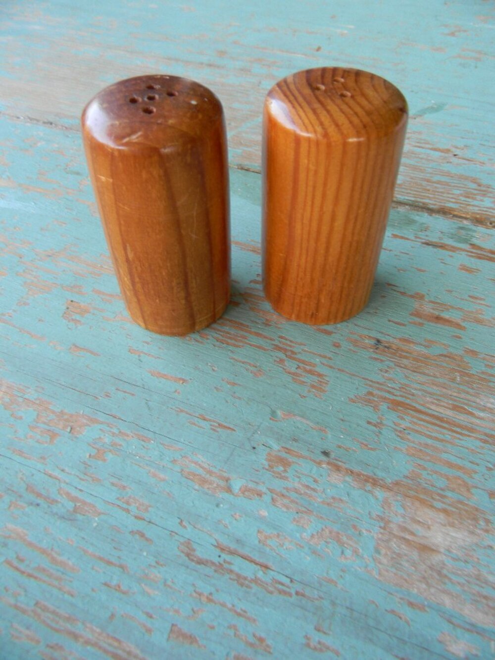 Vintage Mid Century Modern Wood Salt & Pepper Shakers RUSTIC CLEAN LINES 3"TALL